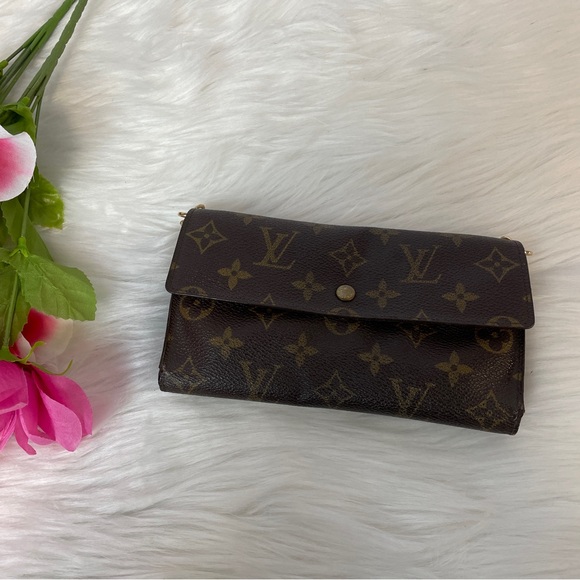 Louis Vuitton Monogram Long Wallet with Chain - Picture 1 of 9